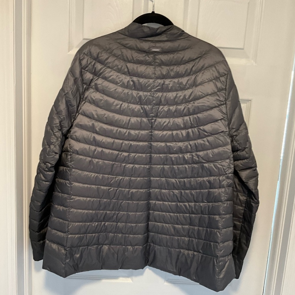 ATHLETA Downkind Silver Bells Snap Front Lightweight Quilted Puffer Jacket - Picture 5 of 7